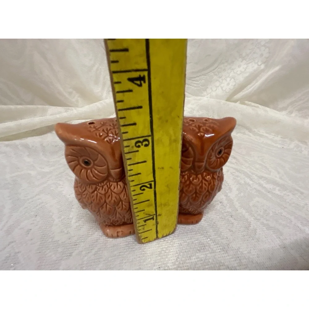Vintage Style Brown Ceramic Owl Salt and Pepper Shakers Set Textured Woodland